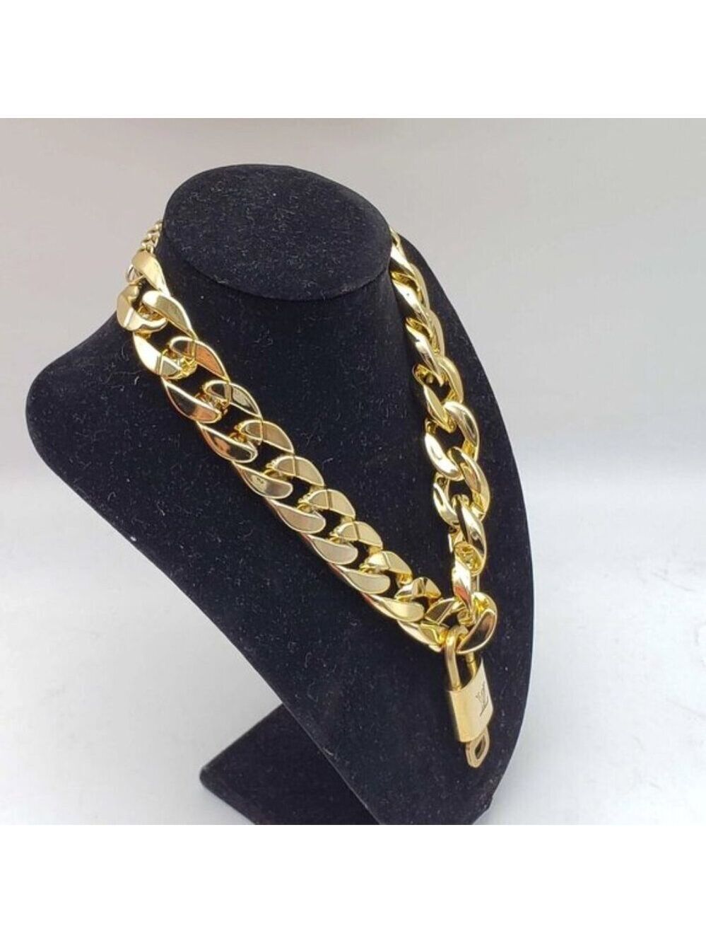 Authentic Louis Vuitton Lock& Key with Unbranded Cuban Style Gold Plated Chain - Picture 11 of 11